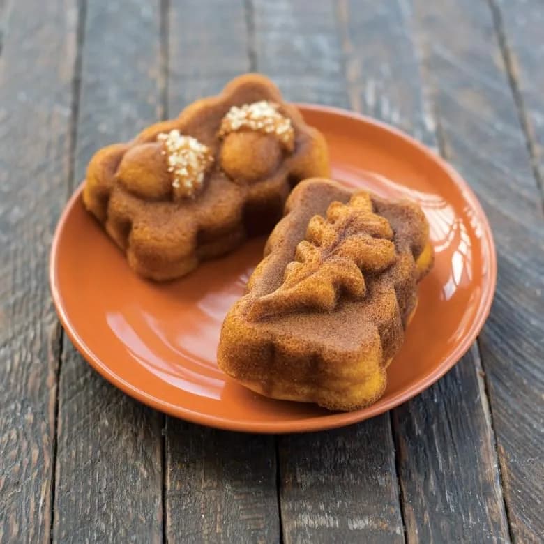 Nordic Ware Harvest Mini Loaf Pan, 5-Cup, Bronze | Cast Aluminum, Intricate Fall Designs, Oven Safe to 400°F thumbnail 3