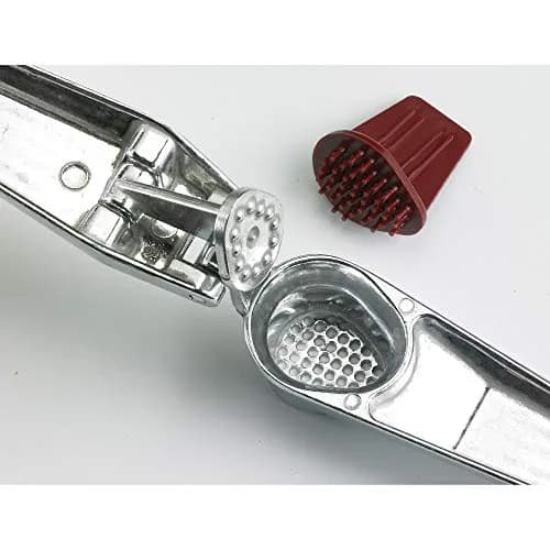 Fante's Cousin Umberto's Self-Cleaning Garlic Press 16 cm (6.25 x 1-Inches) | Crushes Garlic Effortlessly thumbnail 2