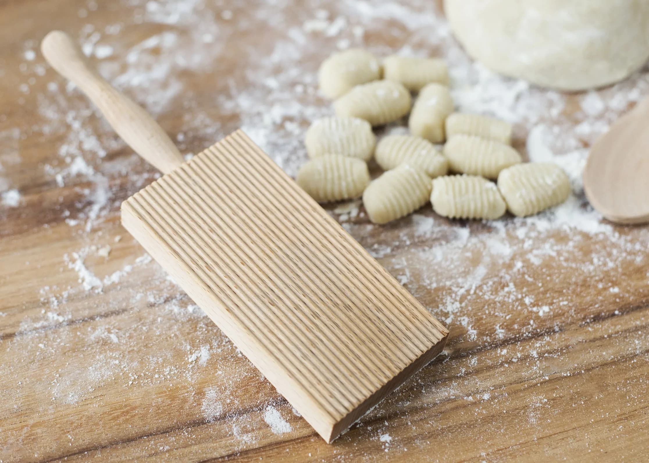 Fox Run Gnocchi Pasta Board, 2.25 x 8.25 inches (5.7 cm x 21 cm) | Authentic Italian Gnocchi Maker - view 2