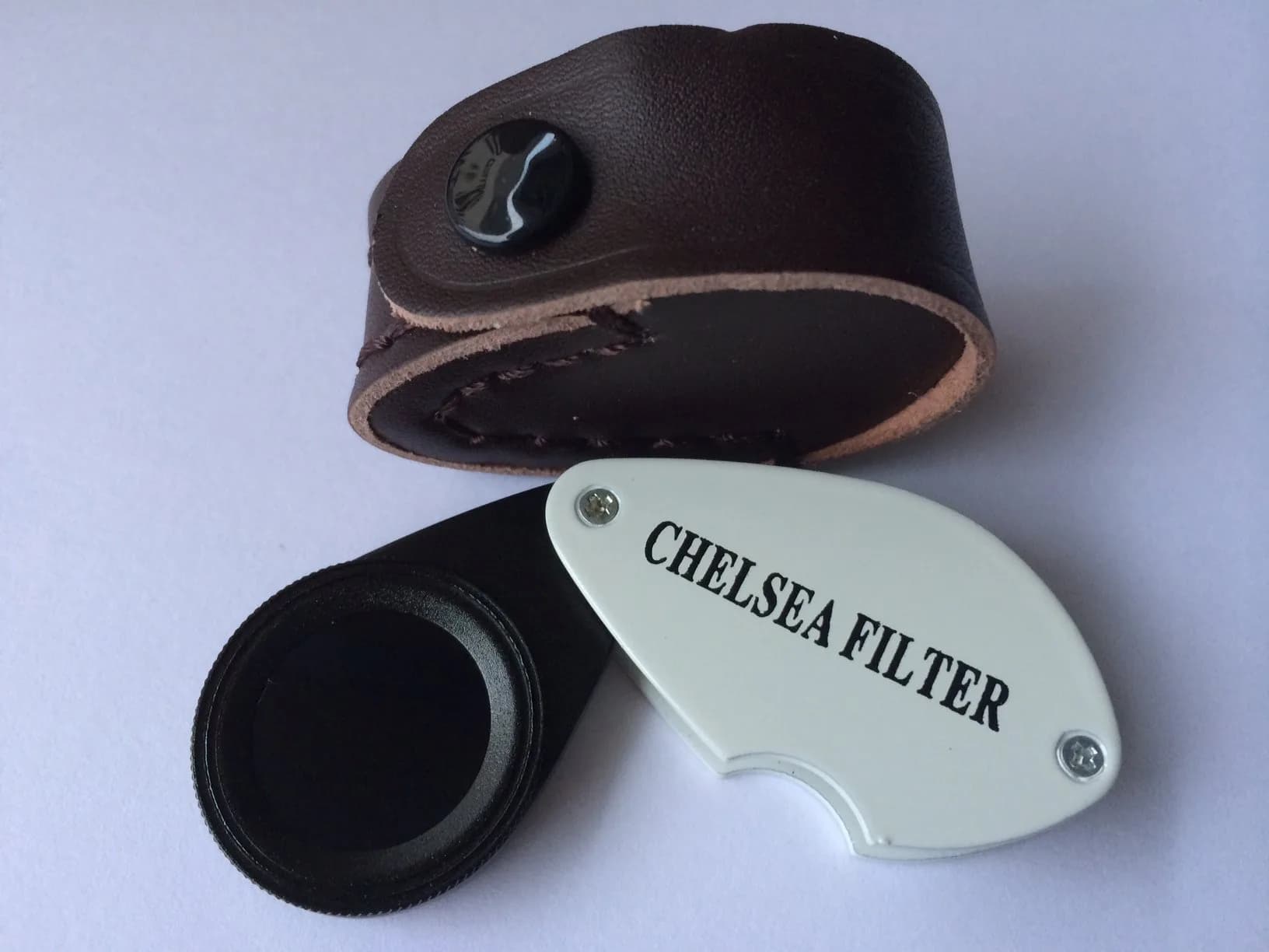 Ade Advanced Optics Chelsea Filter – Gemstone Identification Tool for Emerald, Jadeite, Green & Gem Stones Testing – Compact Jewelers Filter