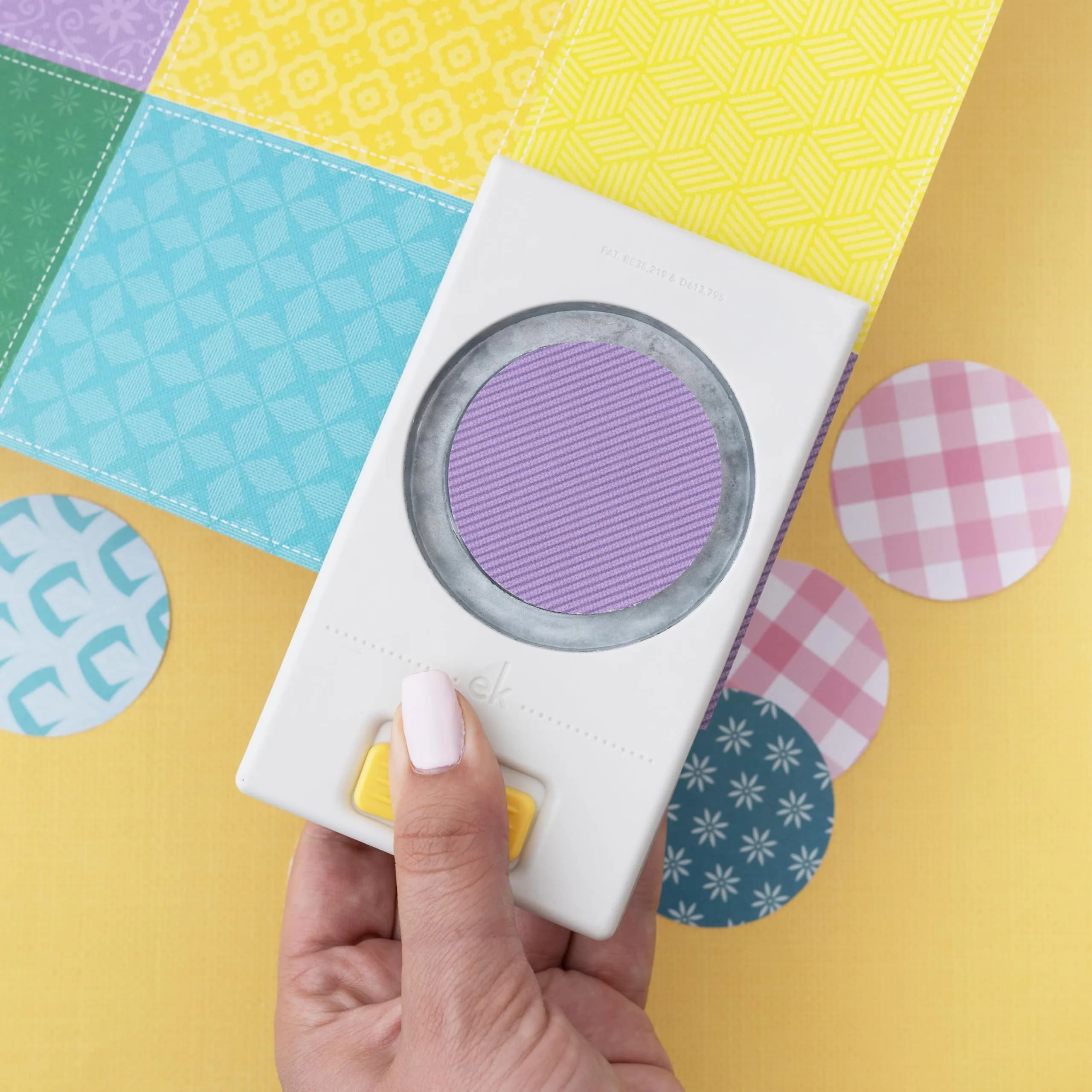 EK Tools 2-inch Metal Paper Punch, Multicolor, 5.08 cm (2 Inch) | Create Precise Circles for Handmade Cards, Scrapbooking, Gift Tags - view 5