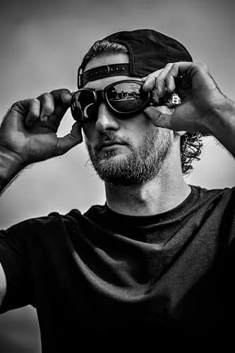 Birdz Eagle Motorcycle Goggles Black Frame Mirrored Brown Lens | 100% UVA/UVB Protection for Long Rides thumbnail 3