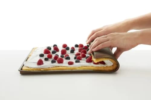 Lekue Non Spill Baking Sheet 30 x 40 cm | Flexible, Non-Stick Platinum Silicone for Roll Cake thumbnail 5
