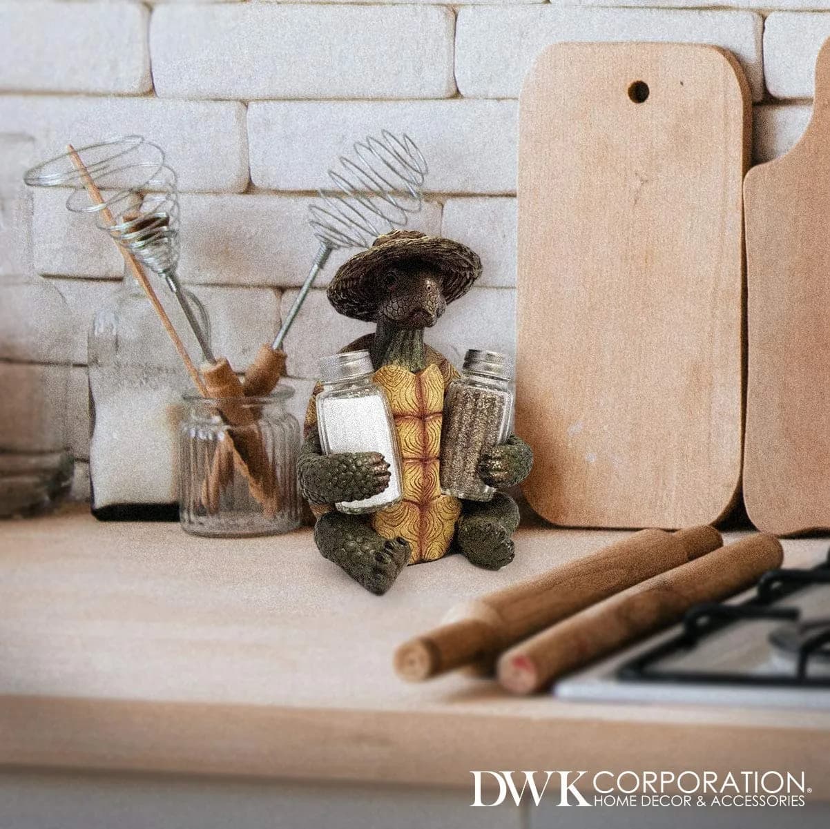 DWK 7-inch Turtle Soup Collectible Figurine with Straw Hat Salt and Pepper Shaker Holder Set 1.2 lb (0.54 kg) | Whimsical Kitchen Decor - view 6