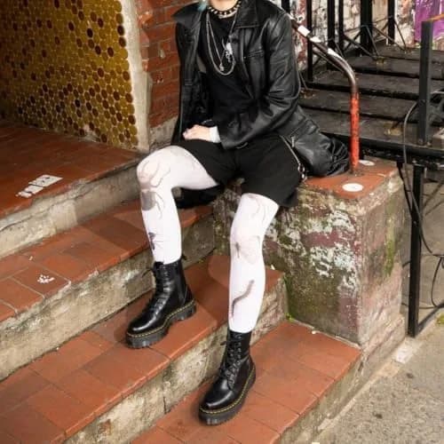 Dr. Martens Jadon 8-Eye Leather Platform Boot for Men and Women, Black Polished Smooth, 6 US Women/5 US Men | Edgy, Durable & Iconic thumbnail 3