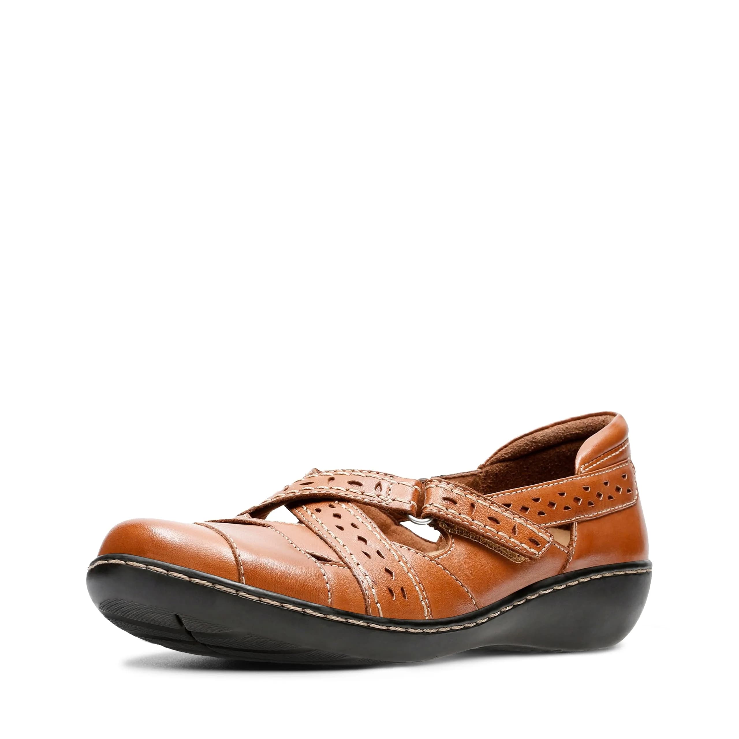 Clarks Women's Ashland Spin Q Loafer Leather Black 8 W US | Lightweight Comfort & Classic Style — Tan / 12 Narrow