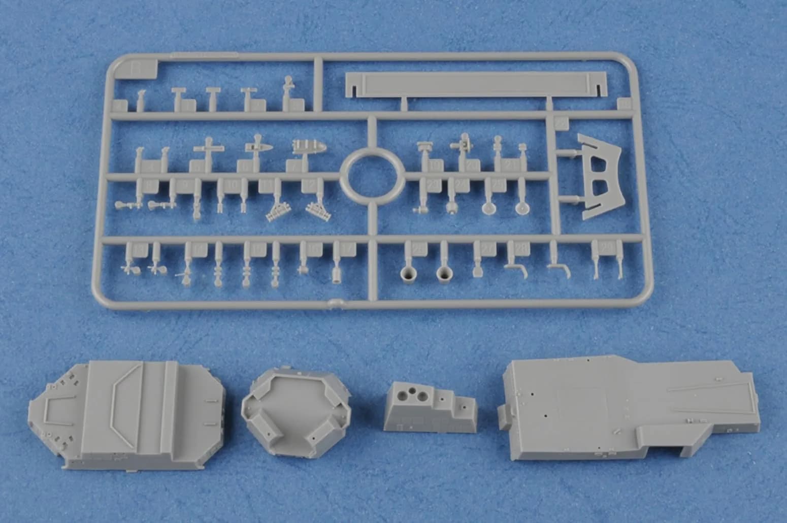 Hobby Boss USS Momsen DDG-92 Kit 1/700 Scale | Detailed Model Building Kit with Photo-Etch Parts - view 6