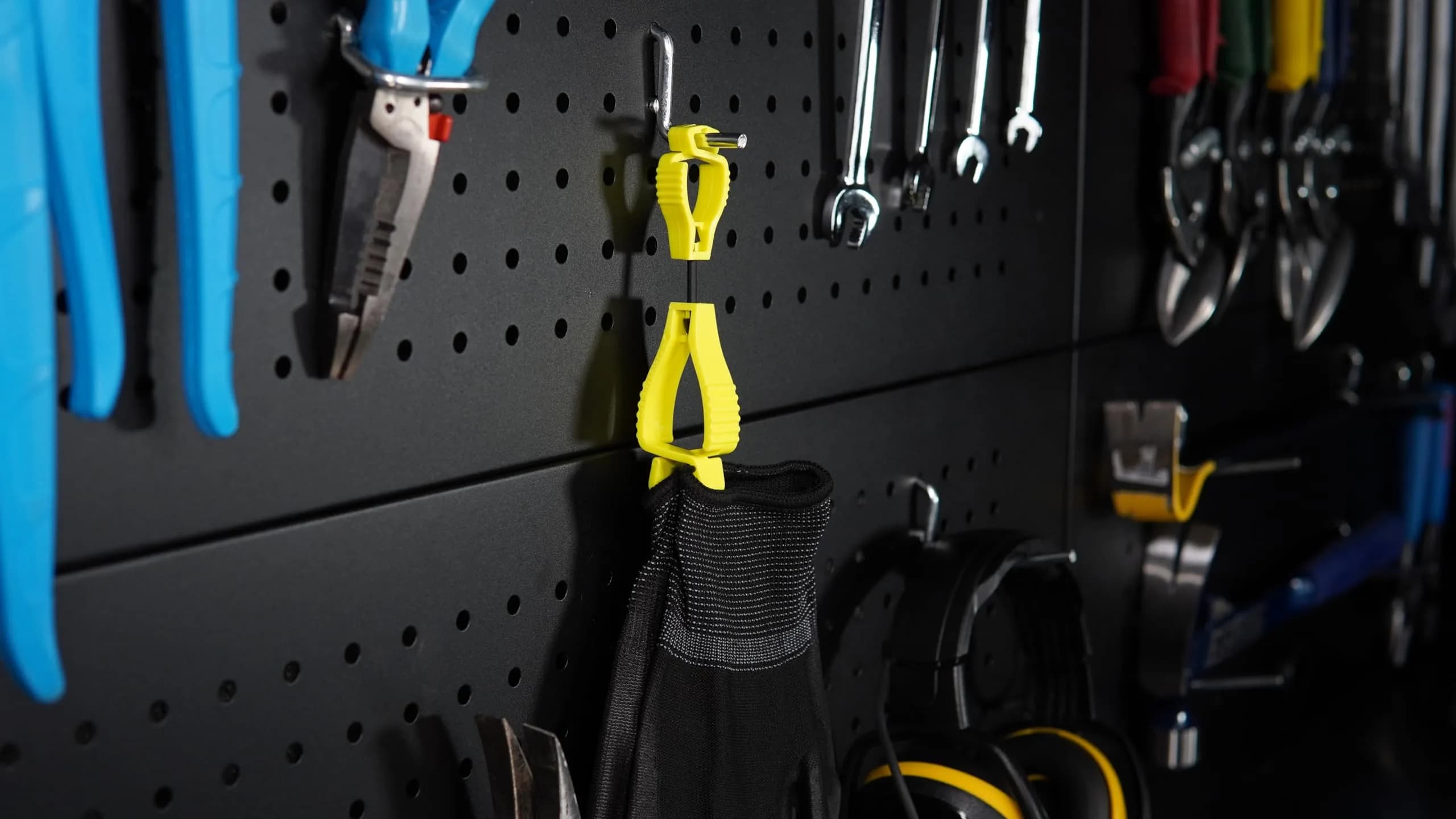 Glove Guard PROTECTIVE_GLOVE Large | High Visibility Yellow Safety Clip thumbnail 4