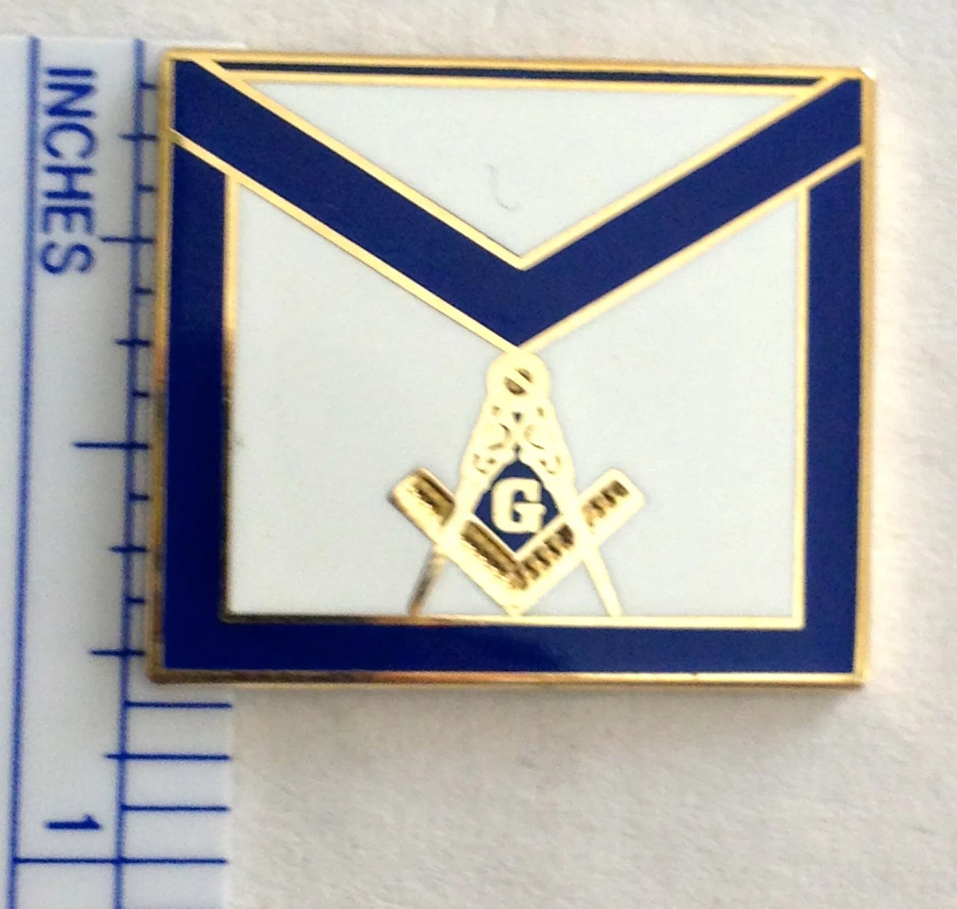 The Masonic Exchange Masonic Apron Lapel Pin 1.9cm (0.75" Wide) | Authentic USA Import - main product image