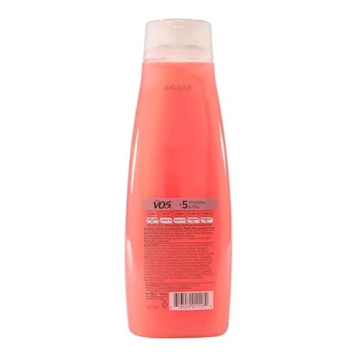 Alberto VO5 Moisture Milks Moisturizing Shampoo - Strawberries & Cream Scent, 443ml (15 fl oz) | Hydrating Shampoo with Soy Milk thumbnail 5