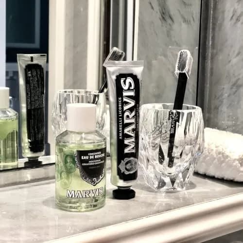 Marvis Strong Mint Mouthwash Concentrate 121 ml (4.1 Fl Oz) | Kills Germs & Neutralizes Odor thumbnail 4