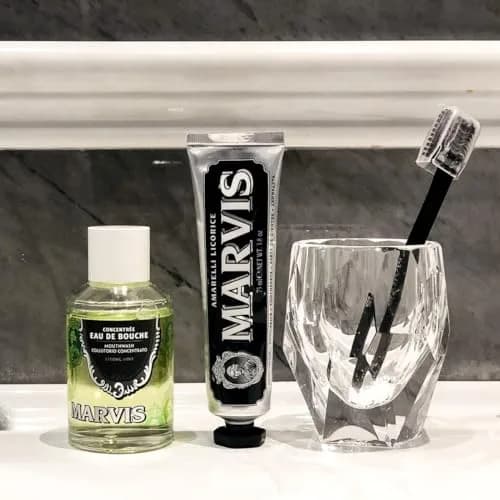 Marvis Strong Mint Mouthwash Concentrate 121 ml (4.1 Fl Oz) | Kills Germs & Neutralizes Odor thumbnail 5