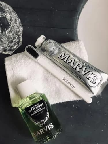 Marvis Strong Mint Mouthwash Concentrate 121 ml (4.1 Fl Oz) | Kills Germs & Neutralizes Odor thumbnail 7