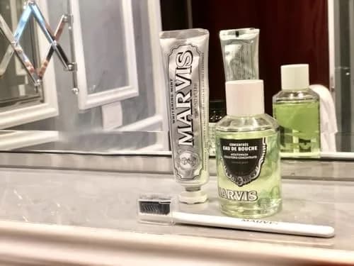 Marvis Strong Mint Mouthwash Concentrate 121 ml (4.1 Fl Oz) | Kills Germs & Neutralizes Odor thumbnail 2