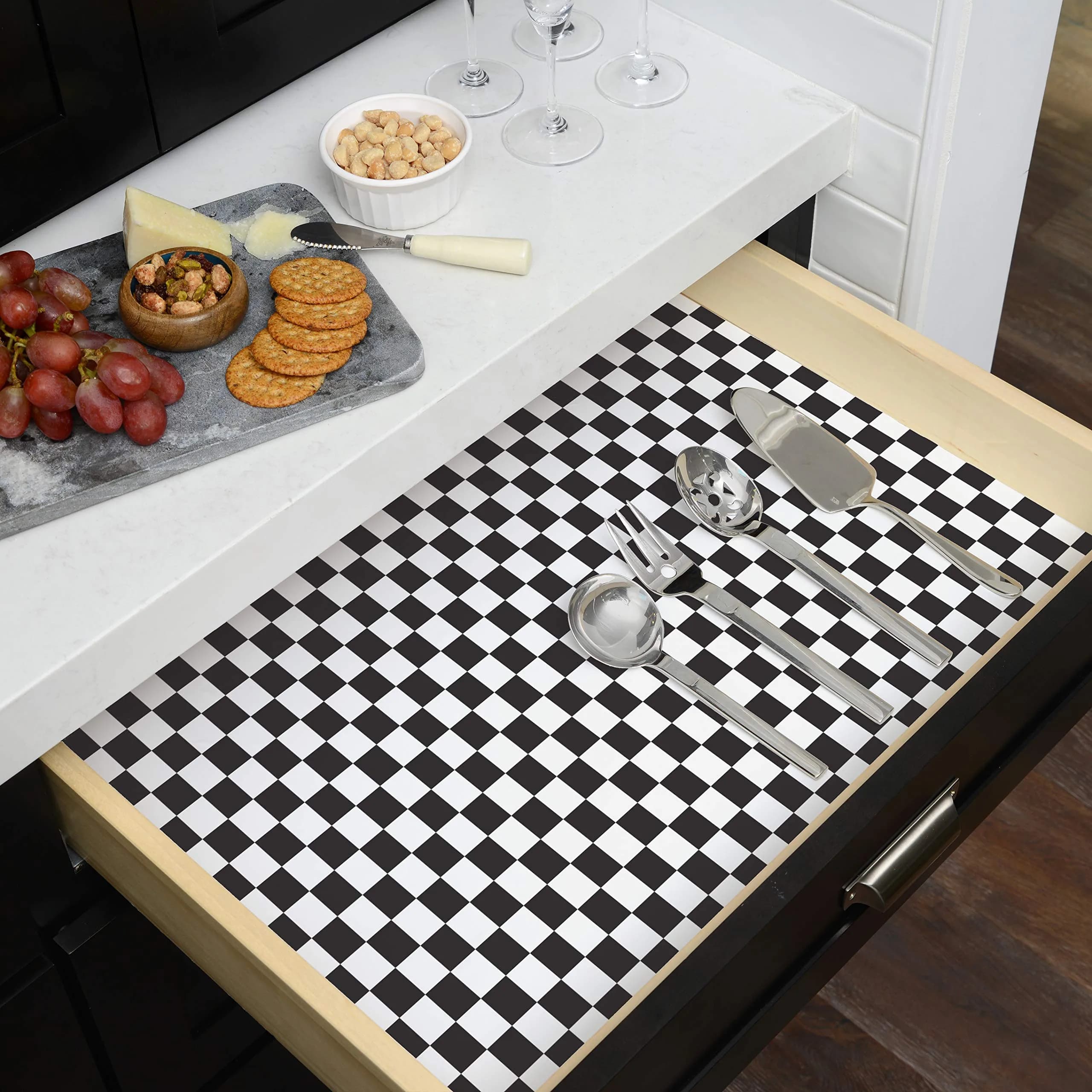 Con-Tact Brand Creative Covering Shelf Liner 18" x 9' (28 cm x 2.74 m) | Waterproof, Removable Vinyl Drawer Liner - view 4