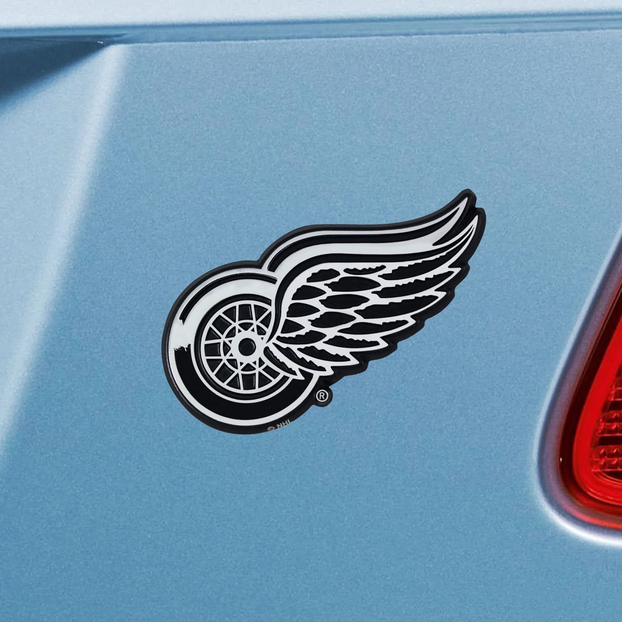 FANMATS NHL Detriot Red Wings Chrome Metal Emblem | 3"x3" Heavy Duty Vehicle Badge