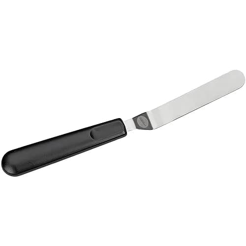 Wilton Angled Frosting Spatula, Ergonomic Handle, 9 Inch, Black | Professional Cake Decorating Tool thumbnail 1