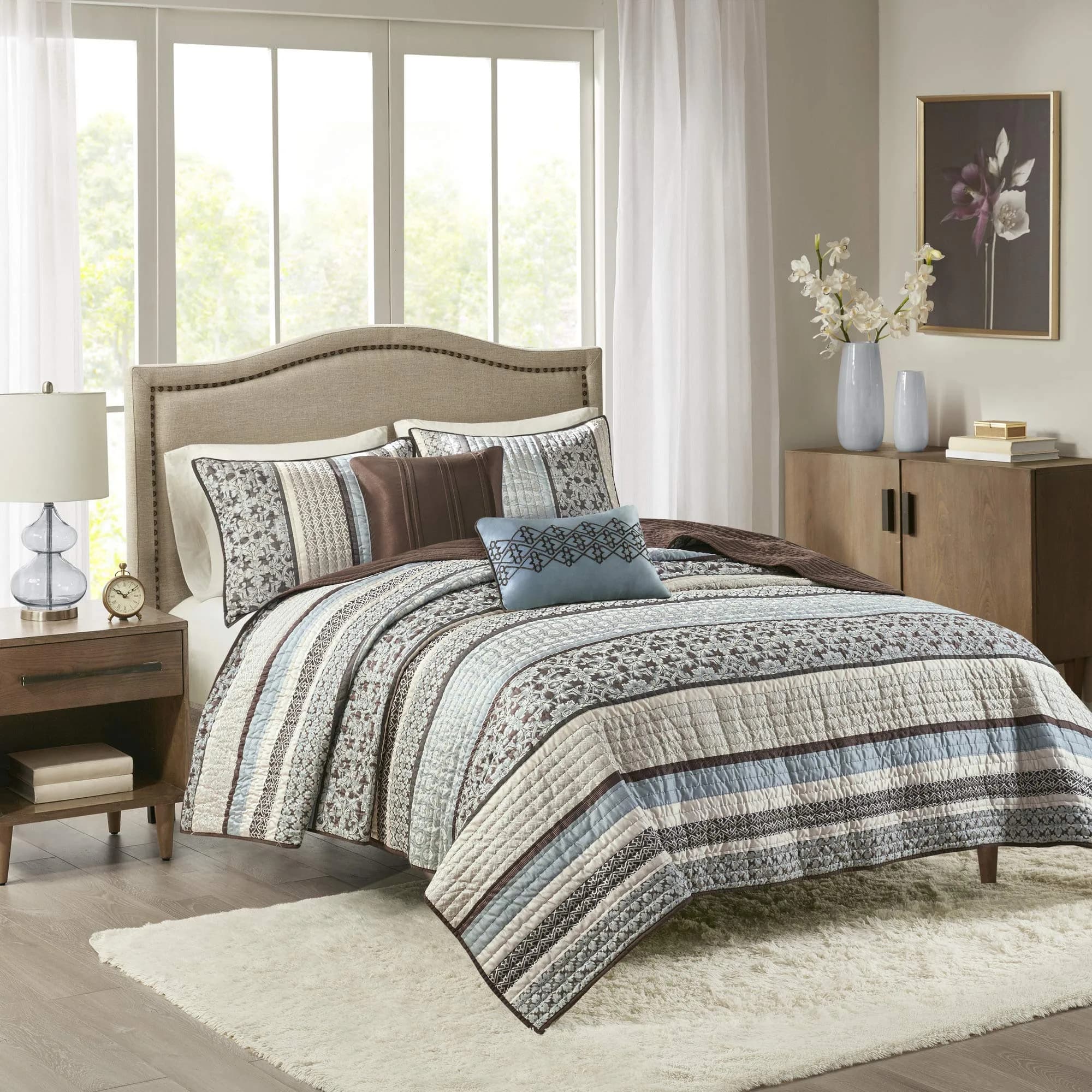 Madison Park Bedspread Set Full/Queen | All Season Jacquard Bedding Layer with Shams (90"x90")