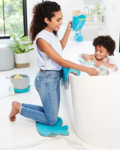 Skip Hop MOBY Tear-Free Waterfall Rinser Blue | Baby Bath Cup for Rinsing Hair (710ml / 24 fl oz) thumbnail 6