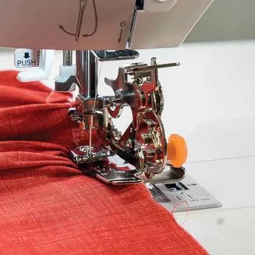 SINGER Ruffler Attachment Foot for Pleats & Gathers, Low-Shank Machines | 7.6 cm (3 in) x 5.1 cm (2 in) x 5.1 cm (2 in) thumbnail 4