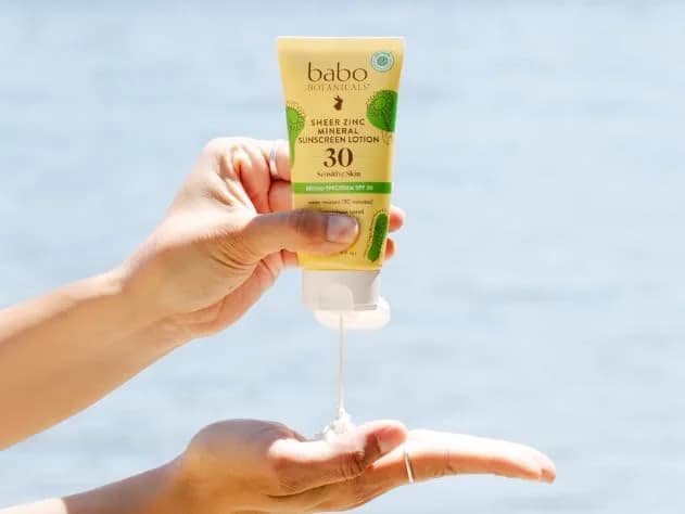 Babo Botanicals Clear Zinc Sunscreen Lotion SPF 30 (90ml/3 Fl Oz) | Gentle Mineral Sunscreen for Sensitive Skin - view 5
