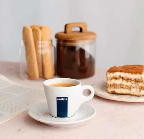 Lavazza Qualitá Oro Whole Bean Blend 2.2 Pound | Medium Roast, 100% Arabica, Fruity & Aromatic thumbnail 3