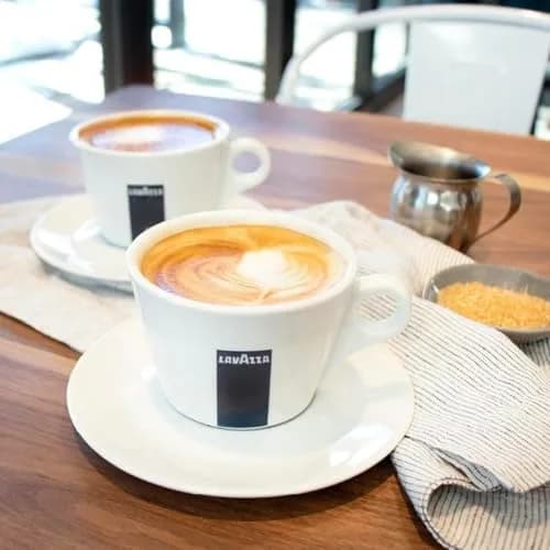 Lavazza Qualitá Oro Whole Bean Blend 2.2 Pound | Medium Roast, 100% Arabica, Fruity & Aromatic thumbnail 4