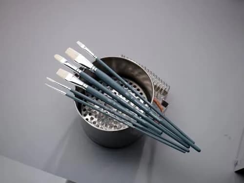 Winsor & Newton Foundation Oil Hog Brush Set, Long Handle, 6 Pack | Synthetic Hog Bristles for Oil & Acrylic thumbnail 3