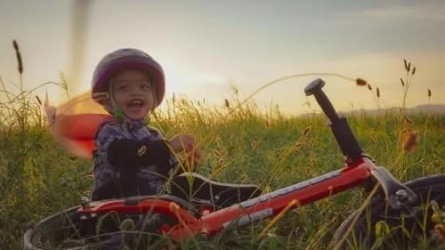 Strider 12 Sport No Pedal Balance Bike for Kids 12 in. Red | Helps Kids Learn Faster & Balance thumbnail 7