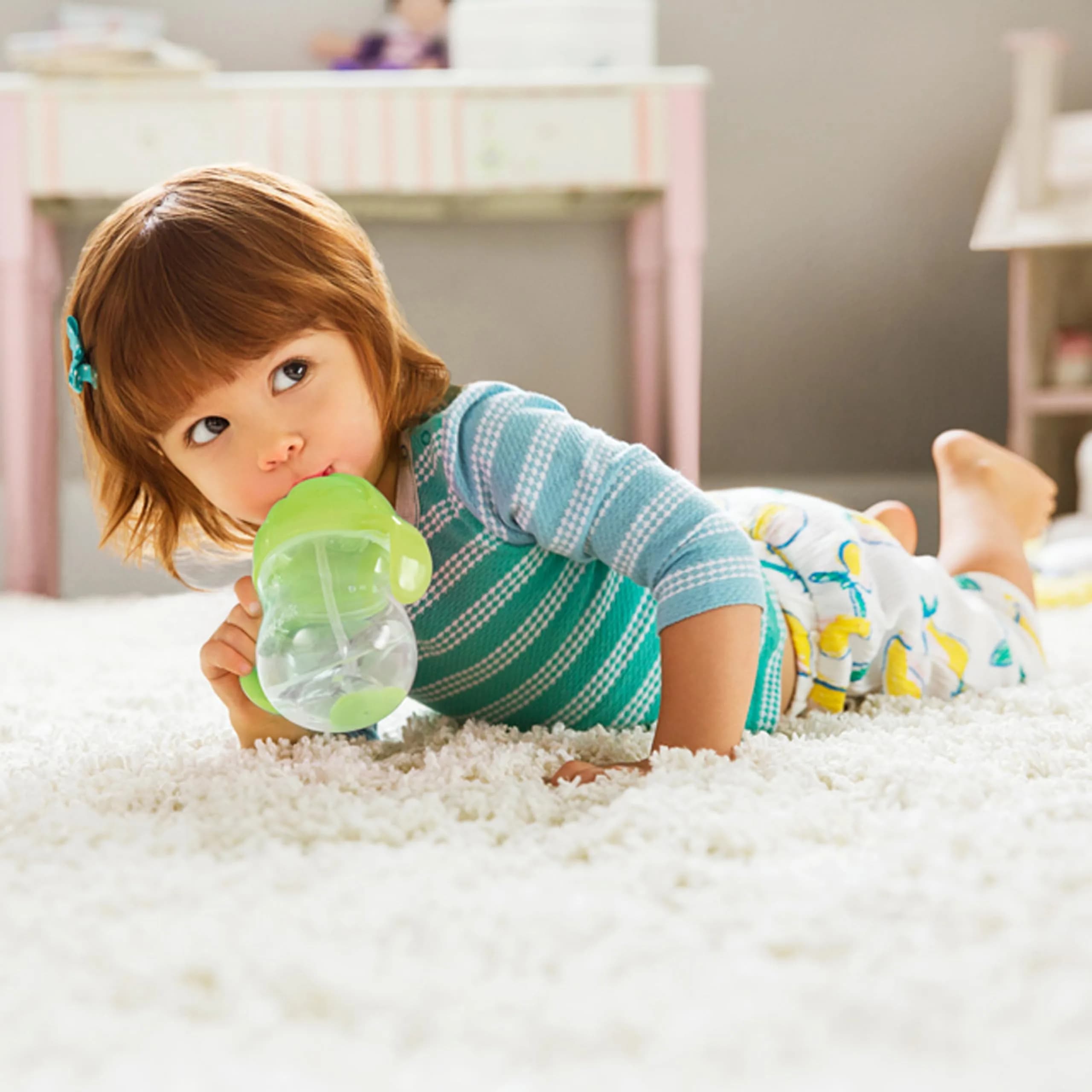 Munchkin Any Angle Sippy Cup for Toddlers, Spill Proof Weighted Straw Cup with Transition Handles for Babies 6 Months and Up, 200ml (7 Ounce), Green | BPA-Free & Easy-Clean - view 2