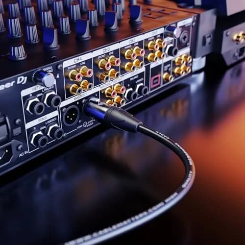 Cable Matters 2-Pack Premium XLR to XLR Cables, 3ft (0.91m) | Balanced Microphone Cables for Studio & Stage thumbnail 7