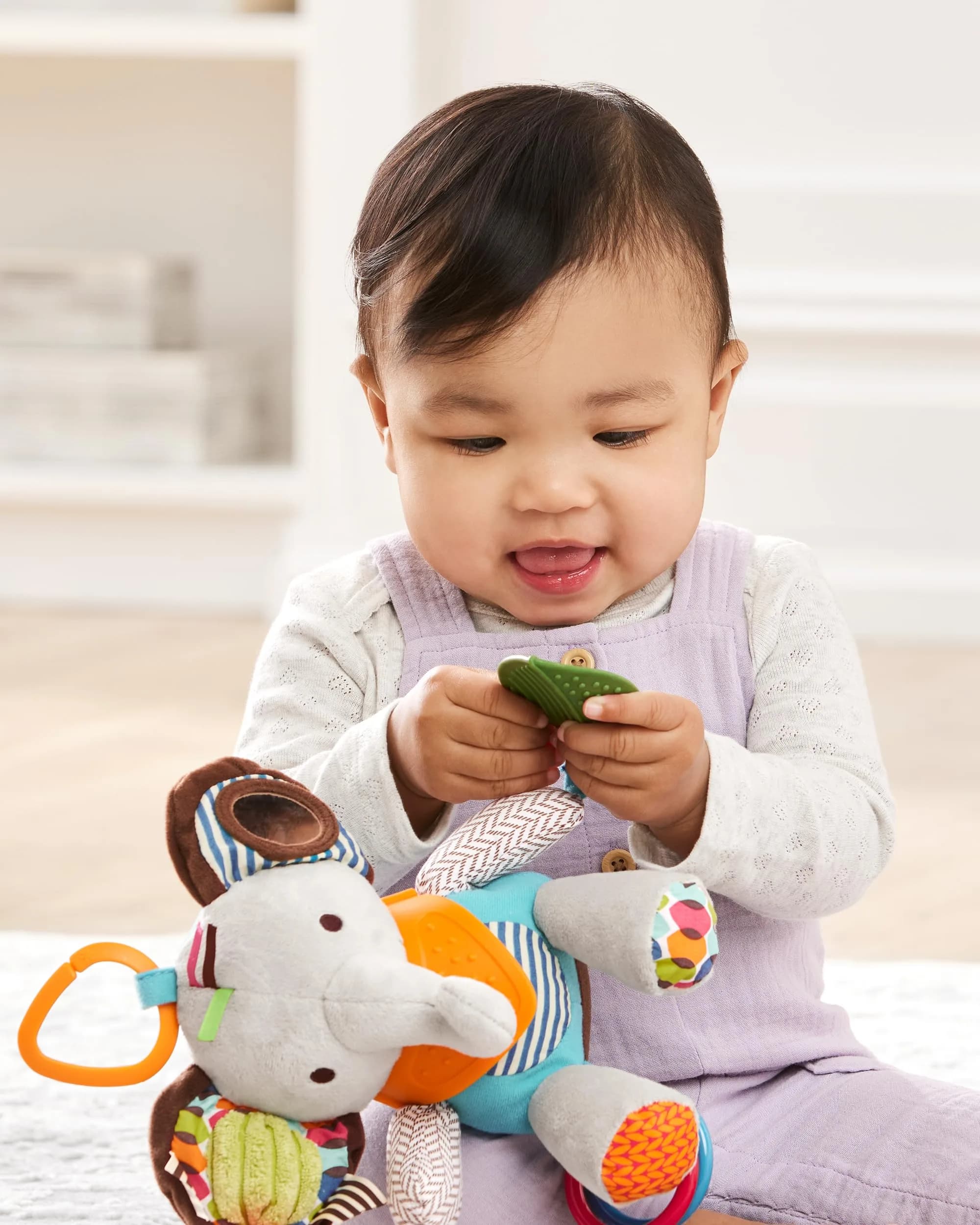 Skip Hop Bandana Buddies Activity and Teething Toy with Rattle and Textures, Elephant 13cm (5") | BPA-Free, Phthalate-Free, CPSIA Compliant - view 6
