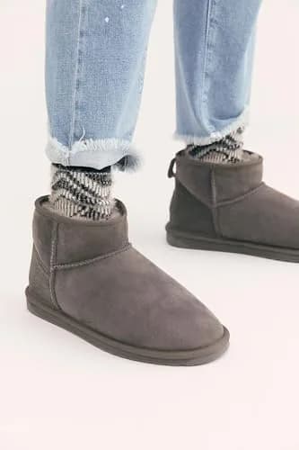 EMU Stinger Micro Womens Boot, Charcoal, US 8 | Water-Resistant Sheepskin Comfort thumbnail 2