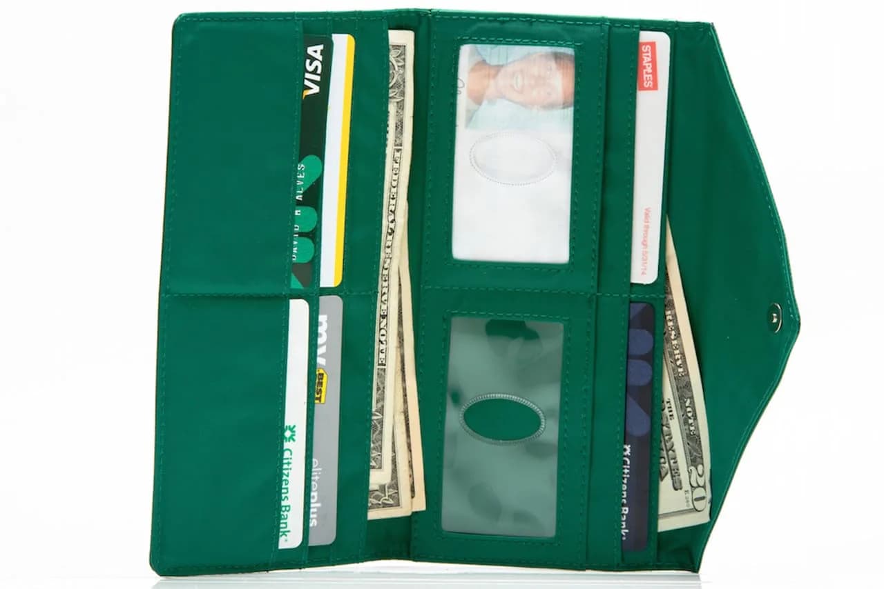 Big Skinny Women's Slimvelope Tri-Fold Checkbook Wallet Holds 40 Cards Verdant Green | Lightweight Nylon Microfiber - view 4