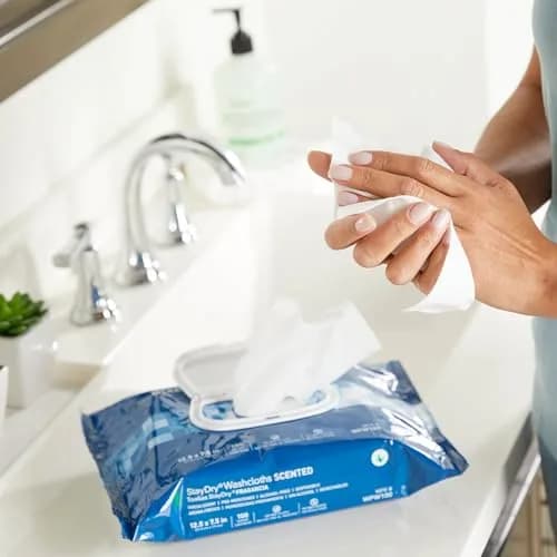 McKesson Staydry Disposable Washcloths with Aloe 100 Count | Pre-moistened, Aloe, Soft Pack, White thumbnail 5