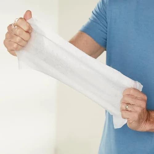 McKesson Staydry Disposable Washcloths with Aloe 100 Count | Pre-moistened, Aloe, Soft Pack, White thumbnail 7