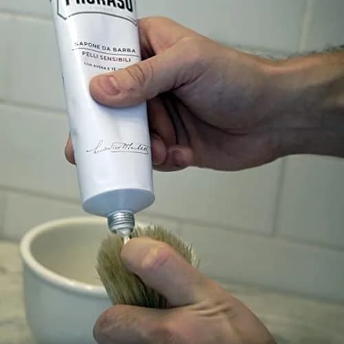 Proraso Shaving Cream Sensitive Skin Oatmeal & Green Tea 150ml (5.1 Fl Oz) | Smooth Irritation-Free Shave thumbnail 4