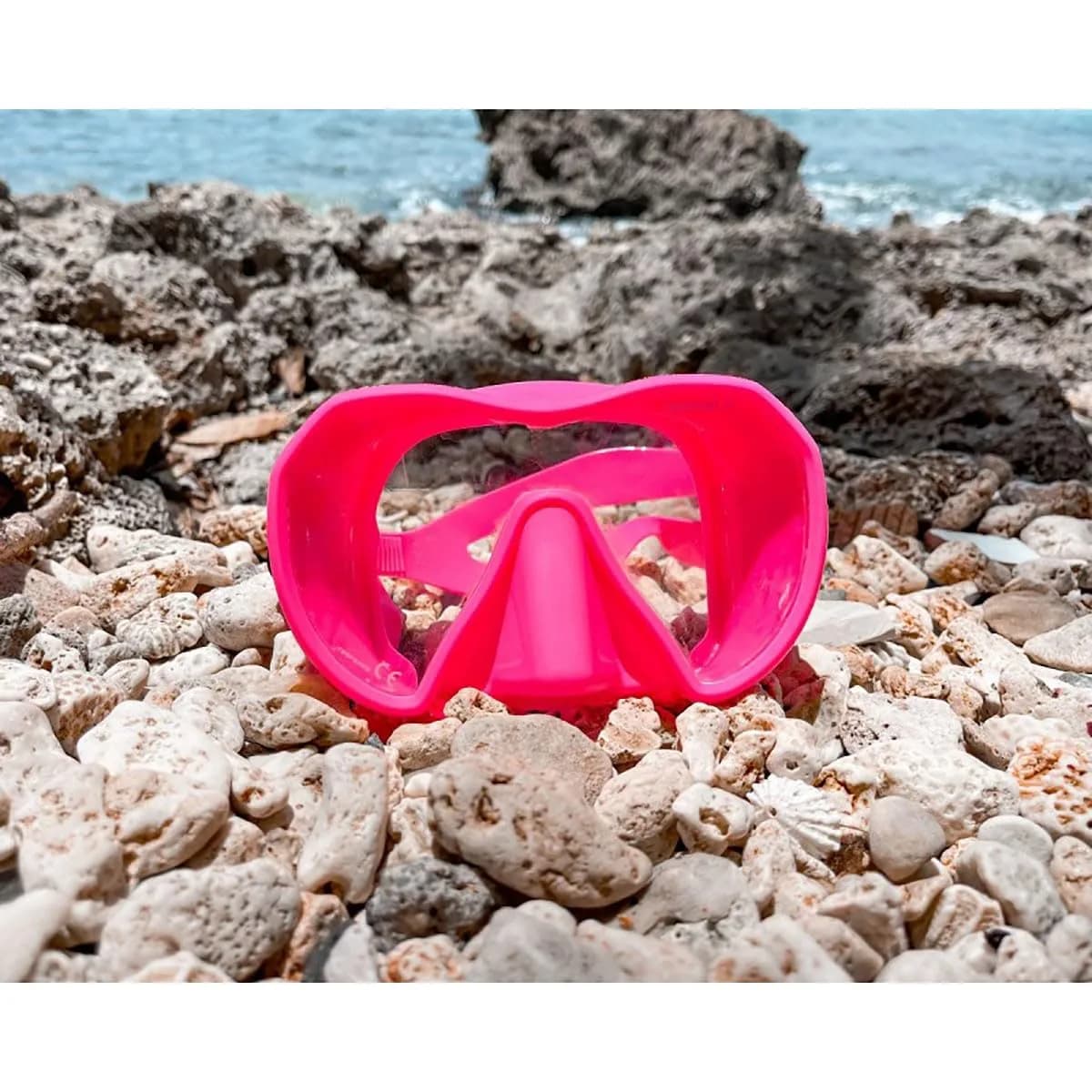 Beuchat Maxlux S Single Lens Diving Mask (127 cm³ Internal Volume) | Panoramic Vision for Scuba & Snorkeling - view 4