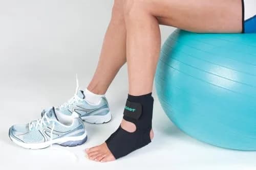 AIRCAST Airheel Arch & Heel Support with Stabilizers | Supports Plantar Fasciitis & Achilles Tendonitis, Universal Fit (Can be worn on both feet) | Medium thumbnail 4