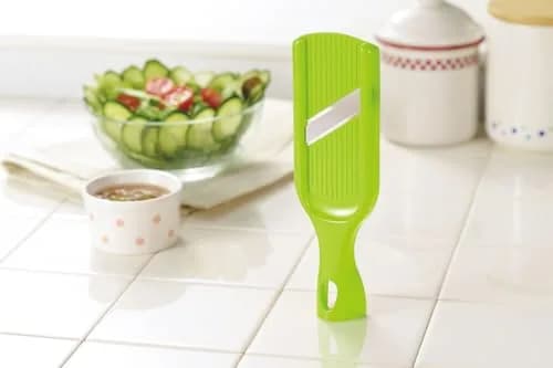 Shimomura Kougyou FV-610 Mini Slicer | Slices Cucumber, Leeks, Onions Thinly thumbnail 2