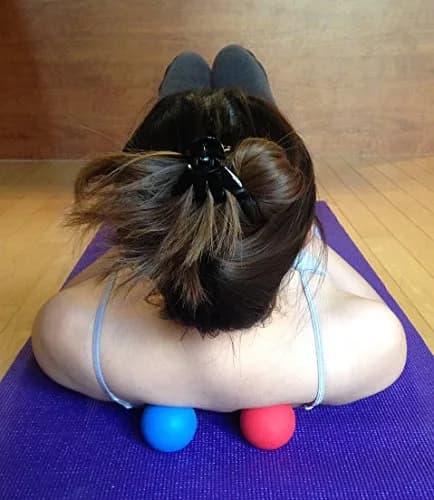 Kieba Massage Lacrosse Balls (2.5 in / 6.35 cm) for Myofascial Release, Trigger Point Therapy, Muscle Knots, Yoga Therapy | Set of 2 Firm Balls (Blue and Red) thumbnail 3