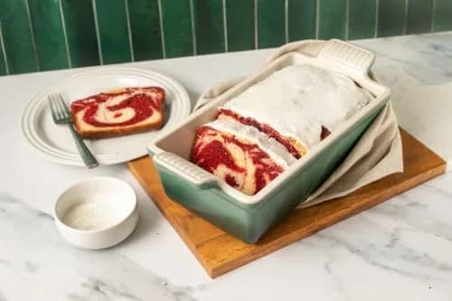 Le Creuset Stoneware Heritage Loaf Pan, 9" x 5" x 3" (1.4L) | Nonstick, Oven & Freezer Safe thumbnail 2