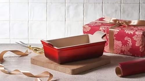 Le Creuset Stoneware Heritage Loaf Pan, 9" x 5" x 3" (1.4L) | Nonstick, Oven & Freezer Safe thumbnail 3