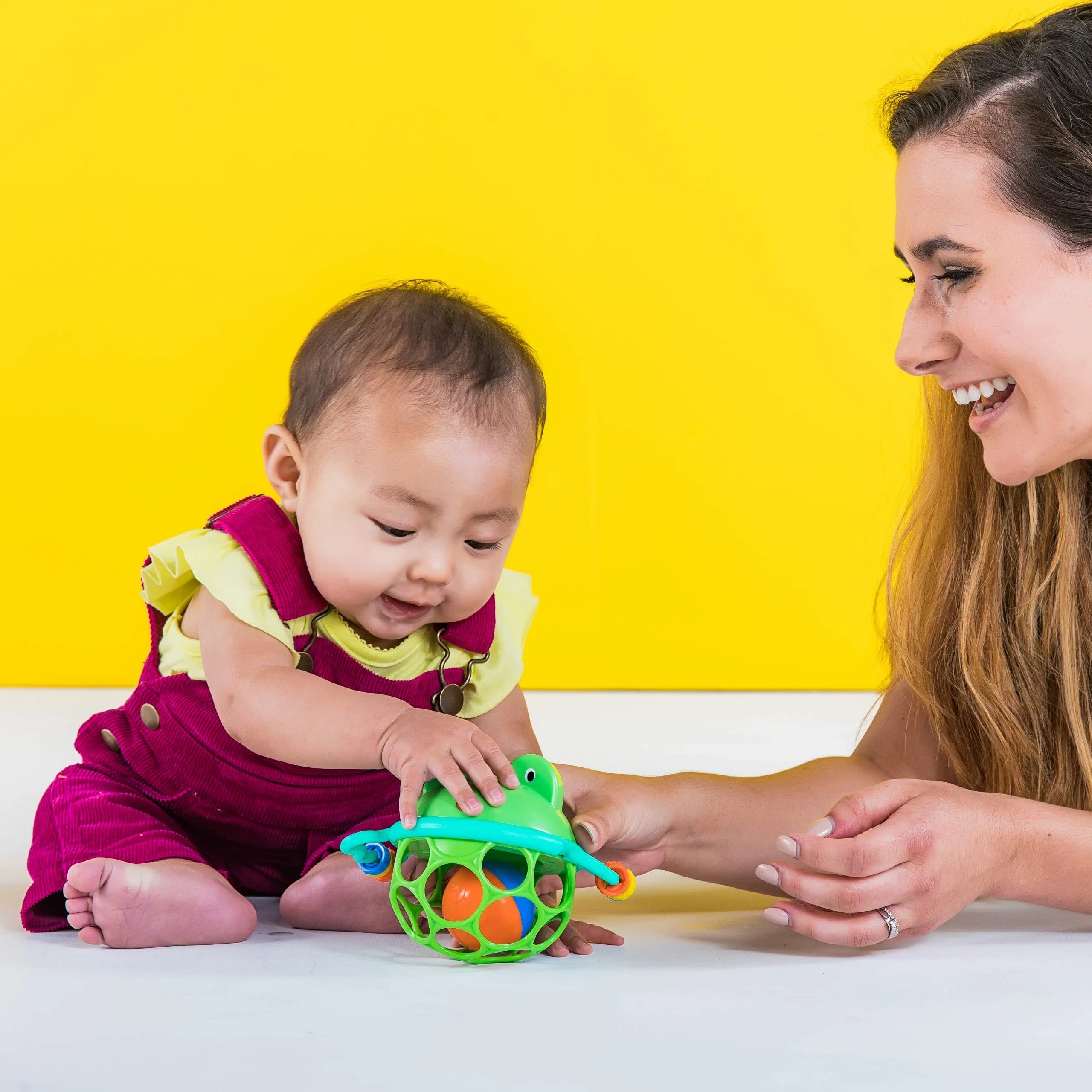Bright Starts Oball Jingle & Shake Pal Musical Toy | BPA-Free Easy-Grasp Baby Rattle Toy (Green Frog) - view 9