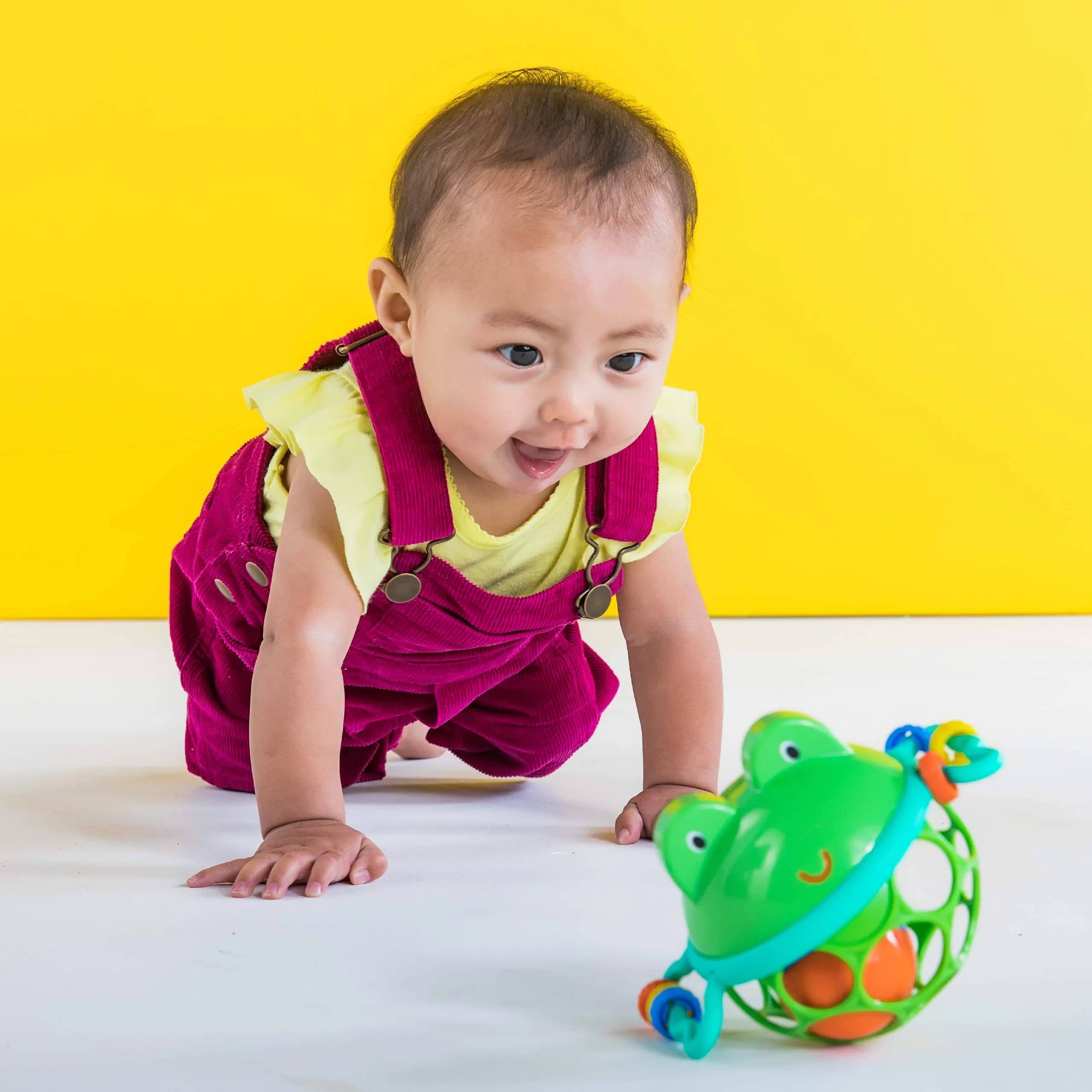 Bright Starts Oball Jingle & Shake Pal Musical Toy | BPA-Free Easy-Grasp Baby Rattle Toy (Green Frog) - view 2