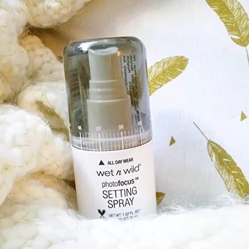 wet n wild Photo Focus Setting Mist 45ml (1.5 Fl Oz) | Cruelty-Free & Vegan Makeup Setting Spray thumbnail 5