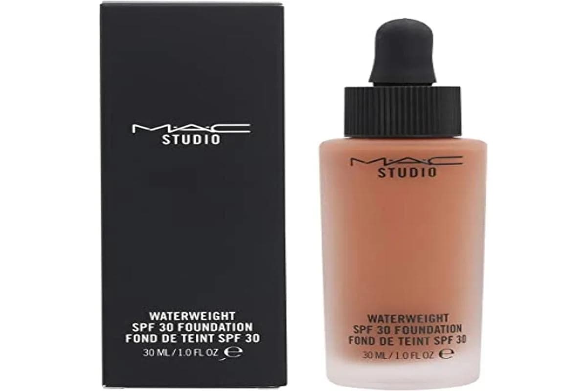 M.A.C Studio Waterweight SPF 30 Foundation NW50 30ml (1.01 Fl Oz) | Natural Finish Foundation — NW50