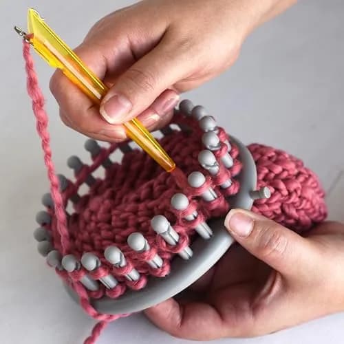 Boye Loom Pen Threading Tool | Yarn Wrap & Threader for Weaving & Knitting, Yellow thumbnail 4