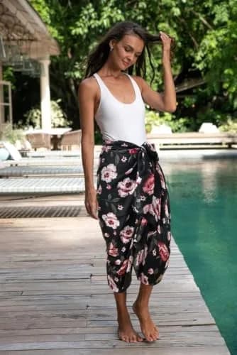 GERINLY Floral Rose Scarf Pink and Black | Lightweight Feminine Floral Shawl (180CMx90CM) thumbnail 5