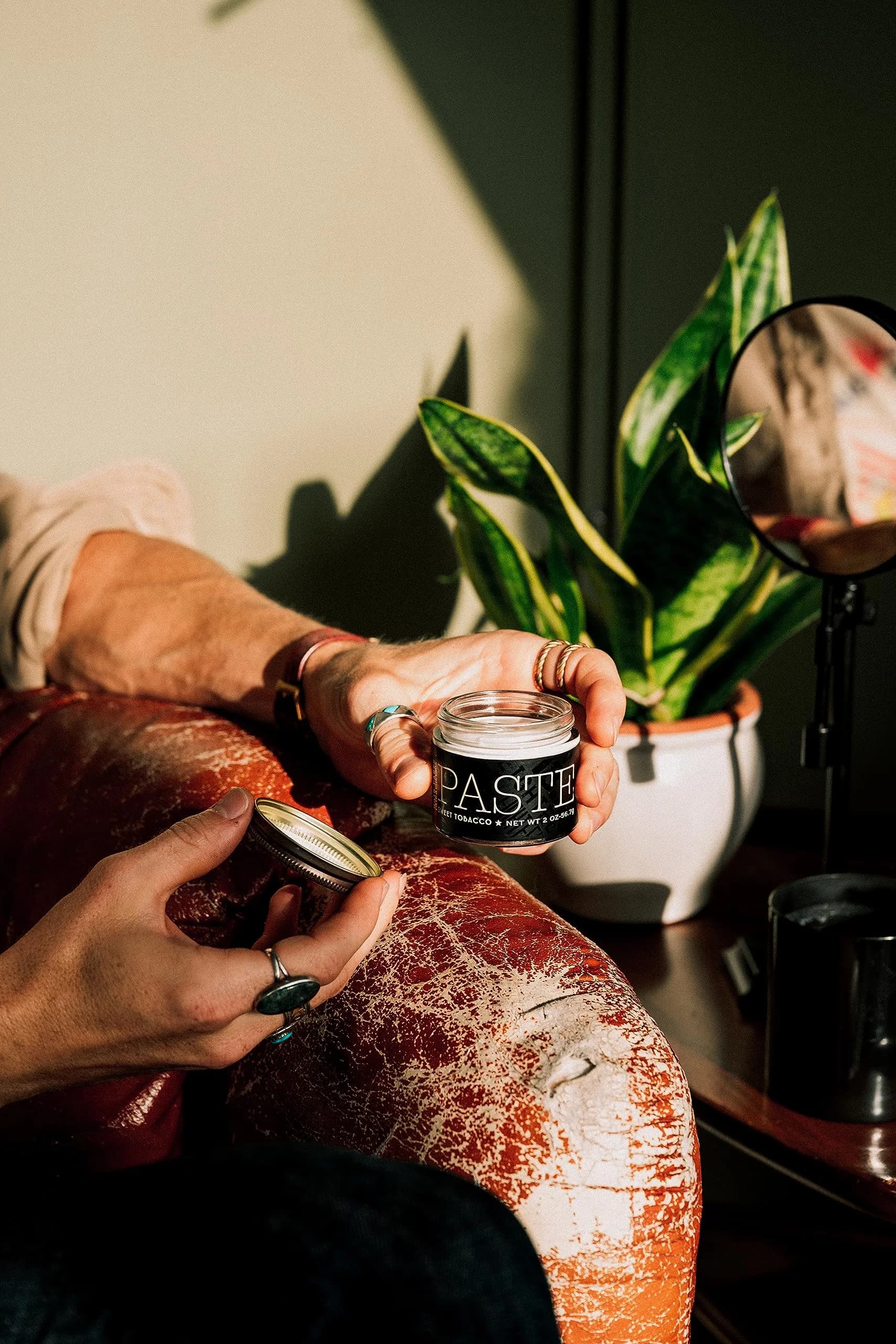 18.21 Man Made Hair Styling Paste 2 oz (59 ml) | Sweet Tobacco Scent, Natural Shine, All-Day Hold - view 6